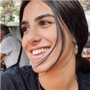 Sono diplomata al liceo delle Scienze Umane ed offro lezioni private di letteratura italiana e materie umanistiche